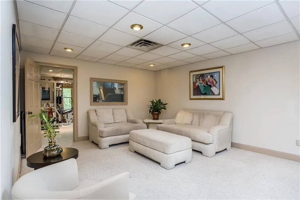 170 Colewood Way, Atlanta, Georgia 30328, 5 Bedrooms Bedrooms, ,4 BathroomsBathrooms,Residential,Sold,170 Colewood Way,5676012