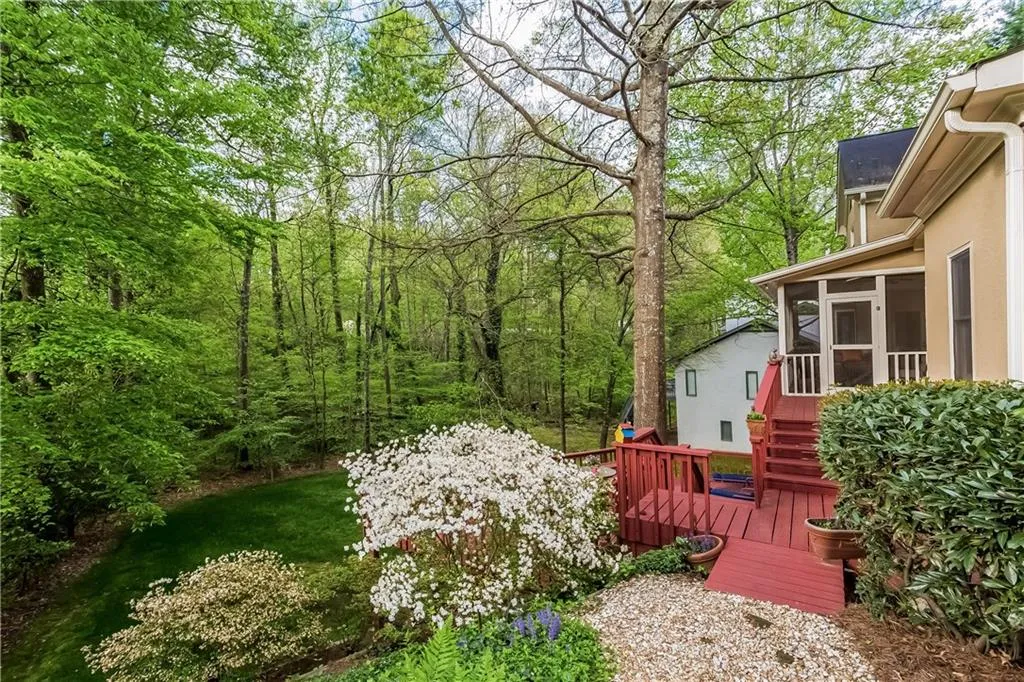 170 Colewood Way, Atlanta, Georgia 30328, 5 Bedrooms Bedrooms, ,4 BathroomsBathrooms,Residential,Sold,170 Colewood Way,5676012