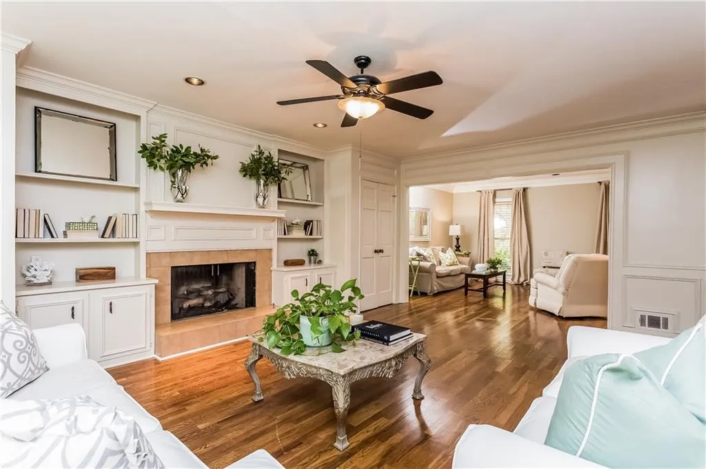 170 Colewood Way, Atlanta, Georgia 30328, 5 Bedrooms Bedrooms, ,4 BathroomsBathrooms,Residential,Sold,170 Colewood Way,5676012