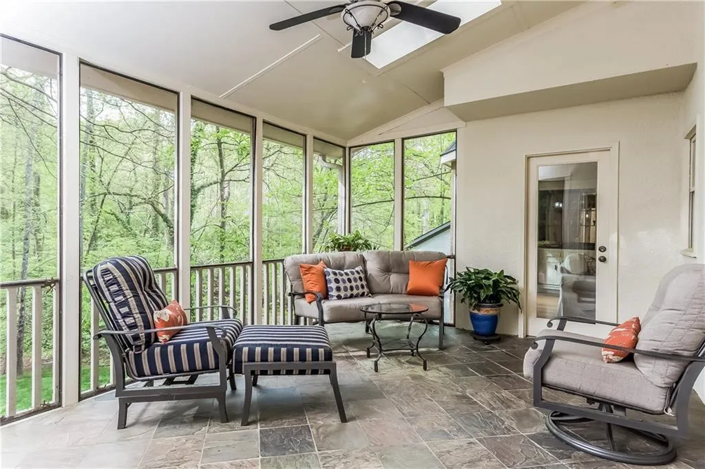 170 Colewood Way, Atlanta, Georgia 30328, 5 Bedrooms Bedrooms, ,4 BathroomsBathrooms,Residential,Sold,170 Colewood Way,5676012