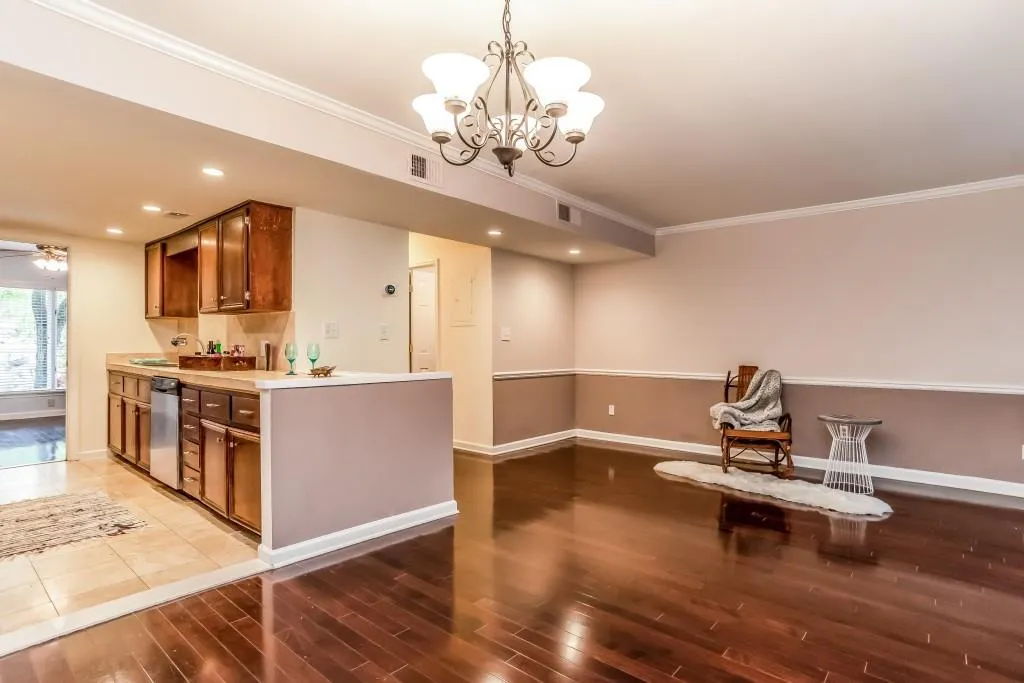 23 Ivy Ridge Ne, Atlanta, Georgia 30342, 2 Bedrooms Bedrooms, ,2 BathroomsBathrooms,Residential,Sold,23 Ivy Ridge Ne,5994310