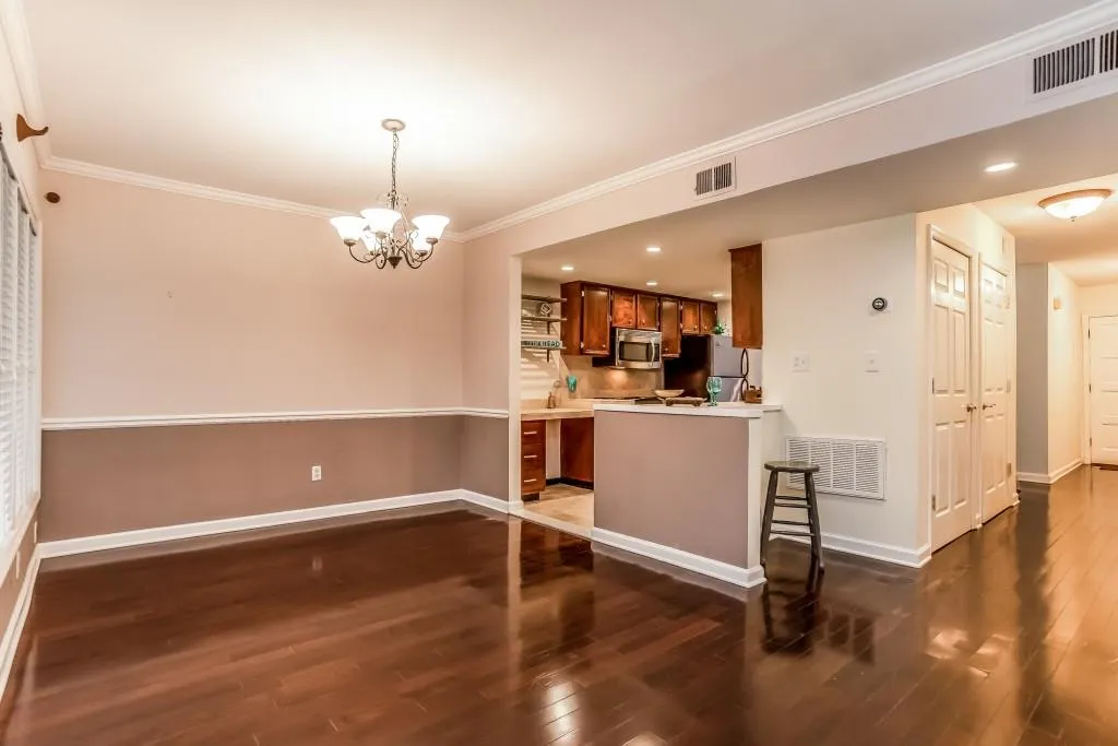 23 Ivy Ridge Ne, Atlanta, Georgia 30342, 2 Bedrooms Bedrooms, ,2 BathroomsBathrooms,Residential,Sold,23 Ivy Ridge Ne,5994310