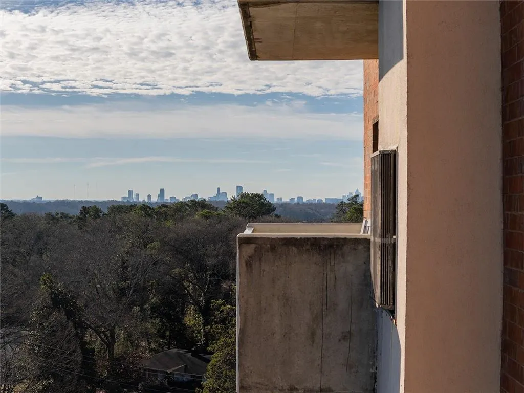 300 Johnson Ferry Road Ne Unit A913, Sandy Springs, Georgia 30328, 1 Bedroom Bedrooms, ,1 BathroomBathrooms,Residential,Sold,300 Johnson Ferry Road Ne Unit A913,7165652