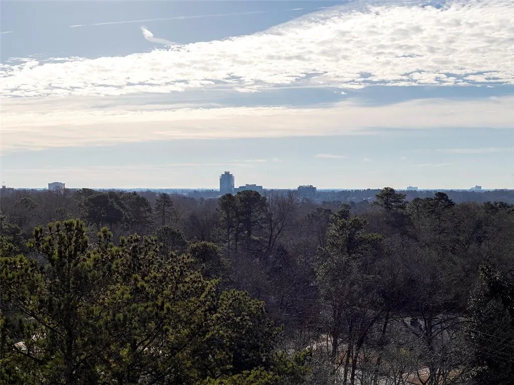 300 Johnson Ferry Road Ne Unit A913, Sandy Springs, Georgia 30328, 1 Bedroom Bedrooms, ,1 BathroomBathrooms,Residential,Sold,300 Johnson Ferry Road Ne Unit A913,7165652