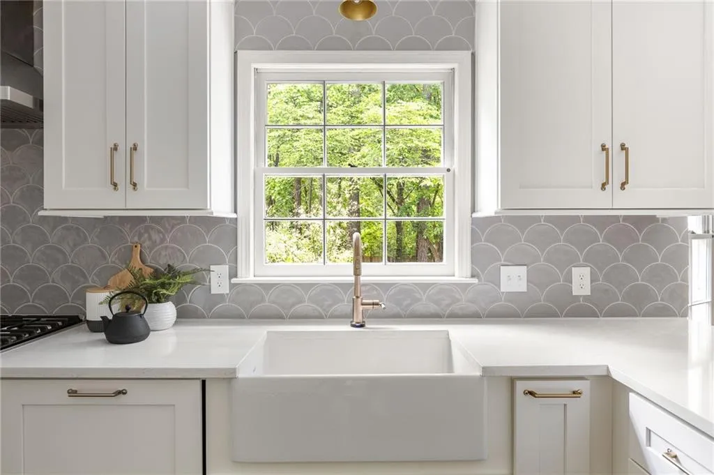 325 Breakwater Ridge, Atlanta, Georgia 30328, 5 Bedrooms Bedrooms, ,4 BathroomsBathrooms,Residential,Sold,325 Breakwater Ridge,7376070