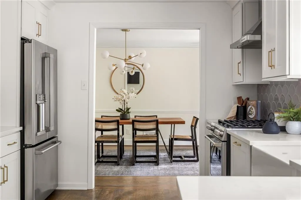 325 Breakwater Ridge, Atlanta, Georgia 30328, 5 Bedrooms Bedrooms, ,4 BathroomsBathrooms,Residential,Sold,325 Breakwater Ridge,7376070