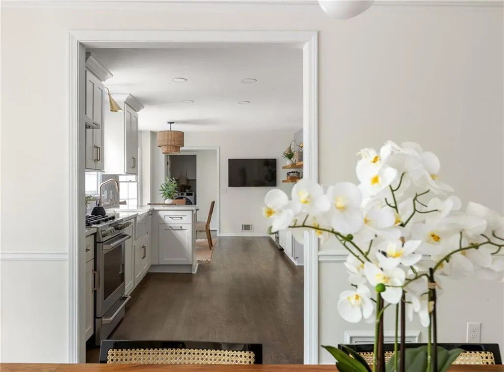 325 Breakwater Ridge, Atlanta, Georgia 30328, 5 Bedrooms Bedrooms, ,4 BathroomsBathrooms,Residential,Sold,325 Breakwater Ridge,7376070