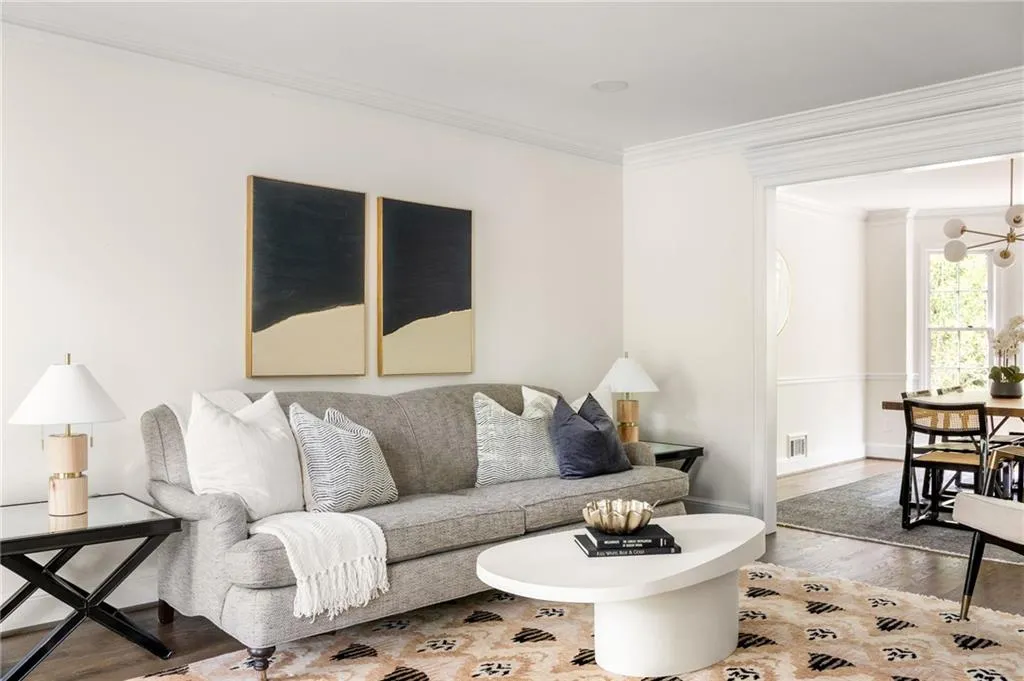 325 Breakwater Ridge, Atlanta, Georgia 30328, 5 Bedrooms Bedrooms, ,4 BathroomsBathrooms,Residential,Sold,325 Breakwater Ridge,7376070