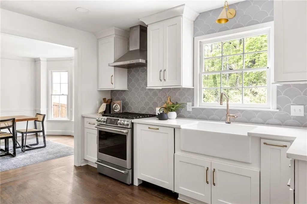 325 Breakwater Ridge, Atlanta, Georgia 30328, 5 Bedrooms Bedrooms, ,4 BathroomsBathrooms,Residential,Sold,325 Breakwater Ridge,7376070