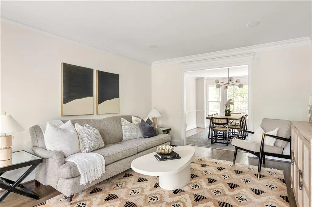 325 Breakwater Ridge, Atlanta, Georgia 30328, 5 Bedrooms Bedrooms, ,4 BathroomsBathrooms,Residential,Sold,325 Breakwater Ridge,7376070