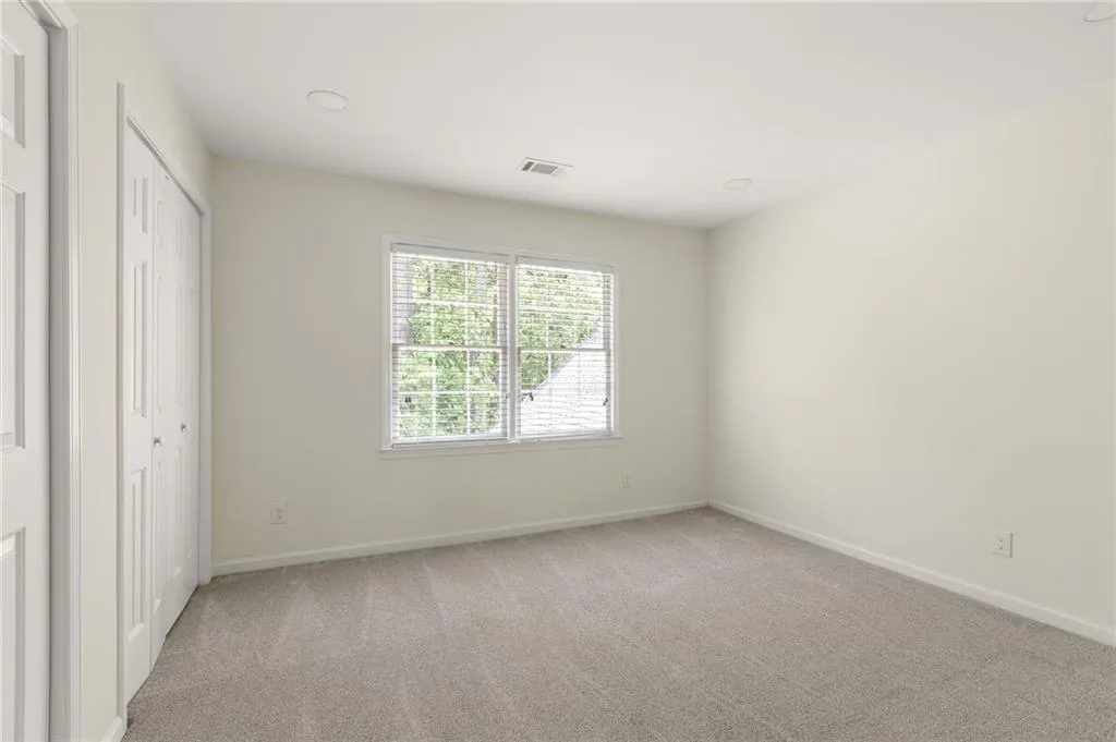 325 Breakwater Ridge, Atlanta, Georgia 30328, 5 Bedrooms Bedrooms, ,4 BathroomsBathrooms,Residential,Sold,325 Breakwater Ridge,7376070