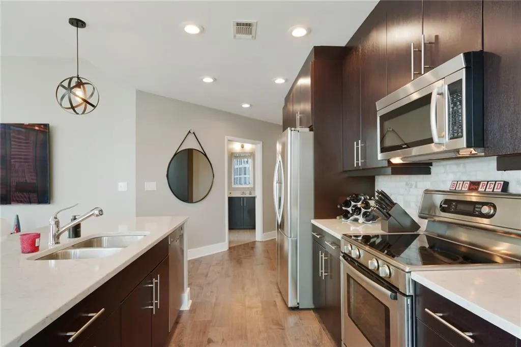 1080 Peachtree Street Ne Unit 1402, Atlanta, Georgia 30309, 2 Bedrooms Bedrooms, ,2 BathroomsBathrooms,Residential,For Sale,1080 Peachtree Street Ne Unit 1402,7587083