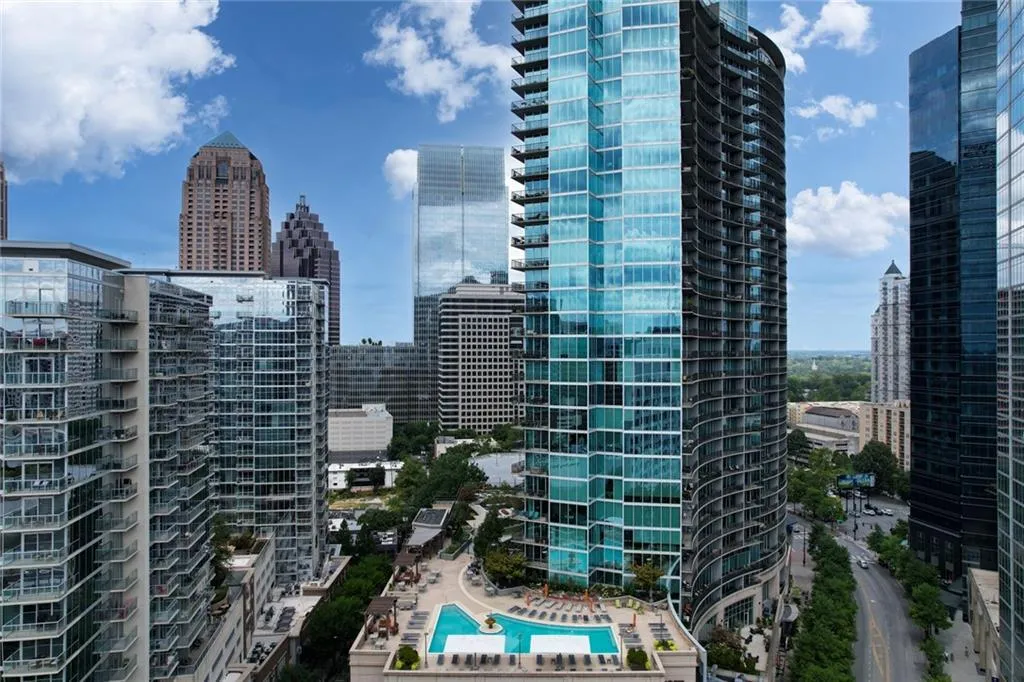 1080 Peachtree Street Ne Unit 1402, Atlanta, Georgia 30309, 2 Bedrooms Bedrooms, ,2 BathroomsBathrooms,Residential,For Sale,1080 Peachtree Street Ne Unit 1402,7587083