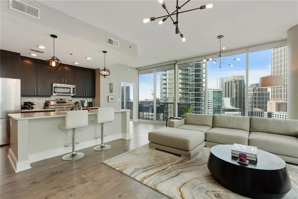 1080 Peachtree Street Ne Unit 1402, Atlanta, Georgia 30309, 2 Bedrooms Bedrooms, ,2 BathroomsBathrooms,Residential,For Sale,1080 Peachtree Street Ne Unit 1402,7587083