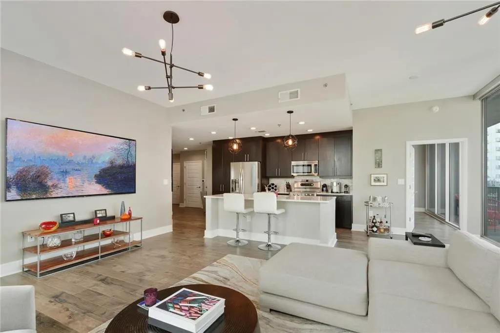 1080 Peachtree Street Ne Unit 1402, Atlanta, Georgia 30309, 2 Bedrooms Bedrooms, ,2 BathroomsBathrooms,Residential,For Sale,1080 Peachtree Street Ne Unit 1402,7587083