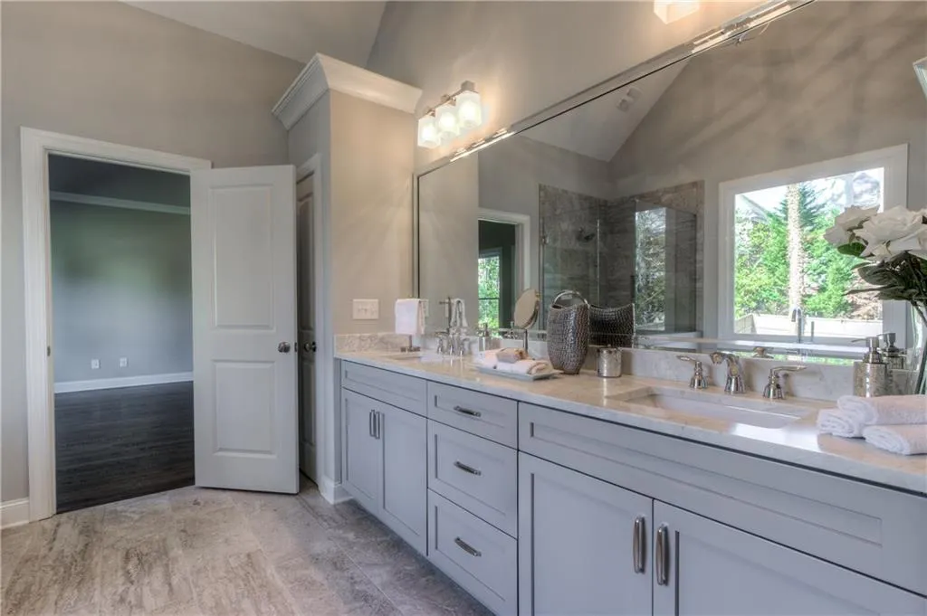 53 Long Island Place, Sandy Springs, Georgia 30328, 5 Bedrooms Bedrooms, ,4 BathroomsBathrooms,Residential,Sold,53 Long Island Place,5811377