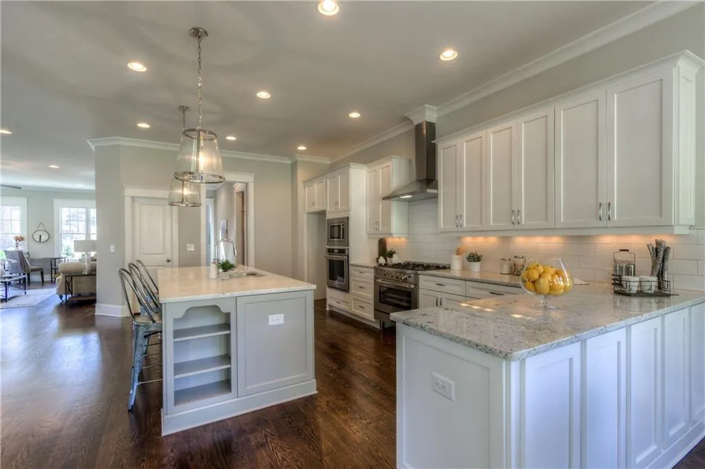 53 Long Island Place, Sandy Springs, Georgia 30328, 5 Bedrooms Bedrooms, ,4 BathroomsBathrooms,Residential,Sold,53 Long Island Place,5811377