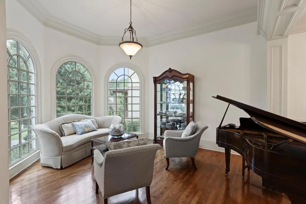 525 Glengate Cove, Sandy Springs, Georgia 30328, 6 Bedrooms Bedrooms, ,6 BathroomsBathrooms,Residential,Sold,525 Glengate Cove,6630035