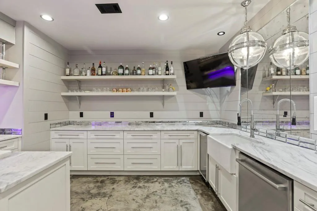 525 Glengate Cove, Sandy Springs, Georgia 30328, 6 Bedrooms Bedrooms, ,6 BathroomsBathrooms,Residential,Sold,525 Glengate Cove,6630035