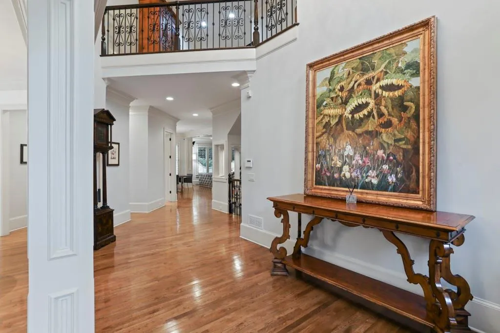 525 Glengate Cove, Sandy Springs, Georgia 30328, 6 Bedrooms Bedrooms, ,6 BathroomsBathrooms,Residential,Sold,525 Glengate Cove,6630035