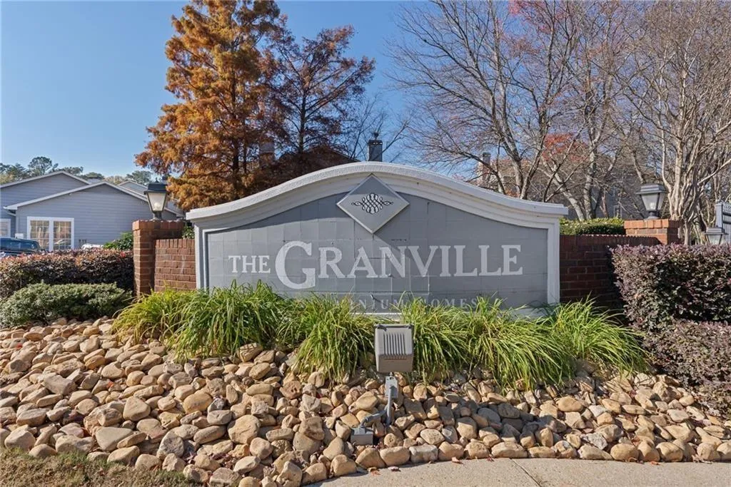 201 Granville Court, Atlanta, Georgia 30328, 1 Bedroom Bedrooms, ,1 BathroomBathrooms,Residential,Sold,201 Granville Court,7562801