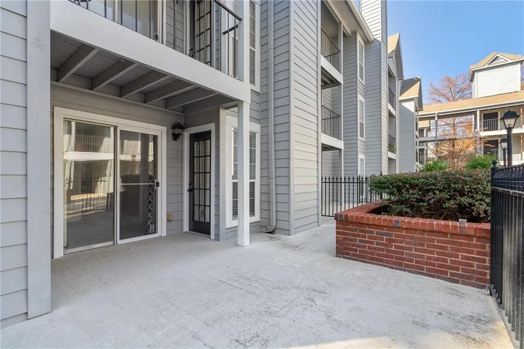 201 Granville Court, Atlanta, Georgia 30328, 1 Bedroom Bedrooms, ,1 BathroomBathrooms,Residential,Sold,201 Granville Court,7562801