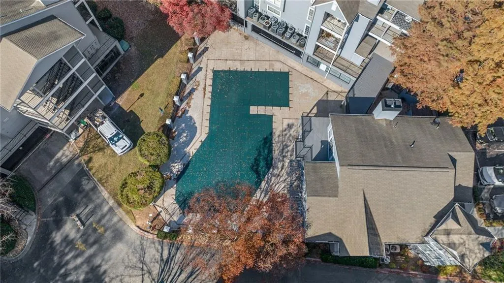 201 Granville Court, Atlanta, Georgia 30328, 1 Bedroom Bedrooms, ,1 BathroomBathrooms,Residential,Sold,201 Granville Court,7562801