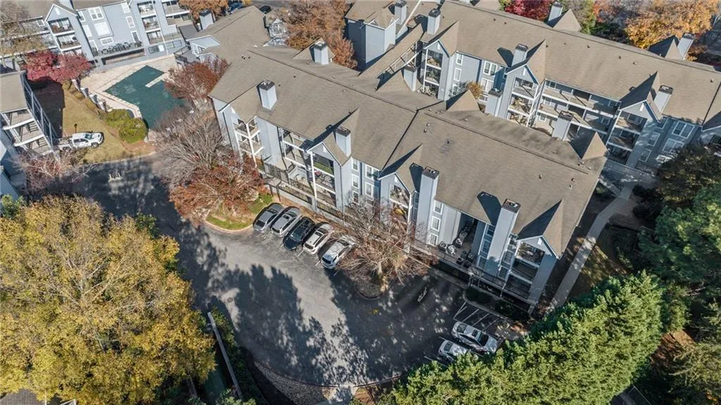 201 Granville Court, Atlanta, Georgia 30328, 1 Bedroom Bedrooms, ,1 BathroomBathrooms,Residential,Sold,201 Granville Court,7562801