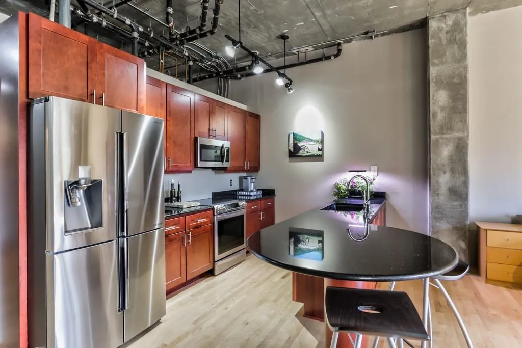3235 Roswell Road Ne Unit 614, Atlanta, Georgia 30305, 2 Bedrooms Bedrooms, ,2 BathroomsBathrooms,Residential,Sold,3235 Roswell Road Ne Unit 614,5924740
