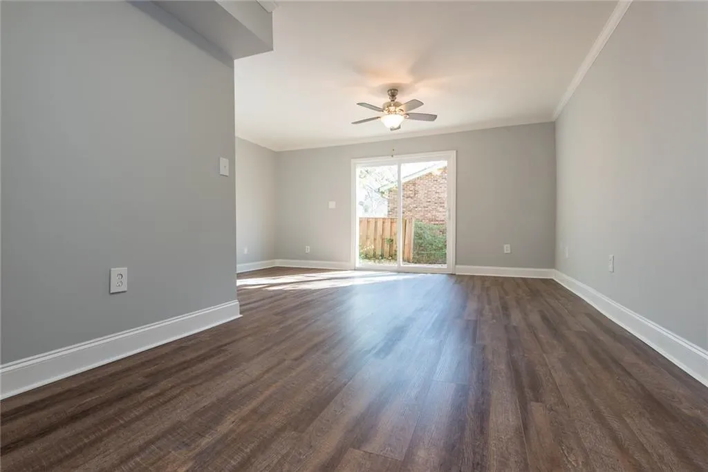 5573 Kingsport Drive, Atlanta, Georgia 30342, 2 Bedrooms Bedrooms, ,1 BathroomBathrooms,Residential,Sold,5573 Kingsport Drive,5954815