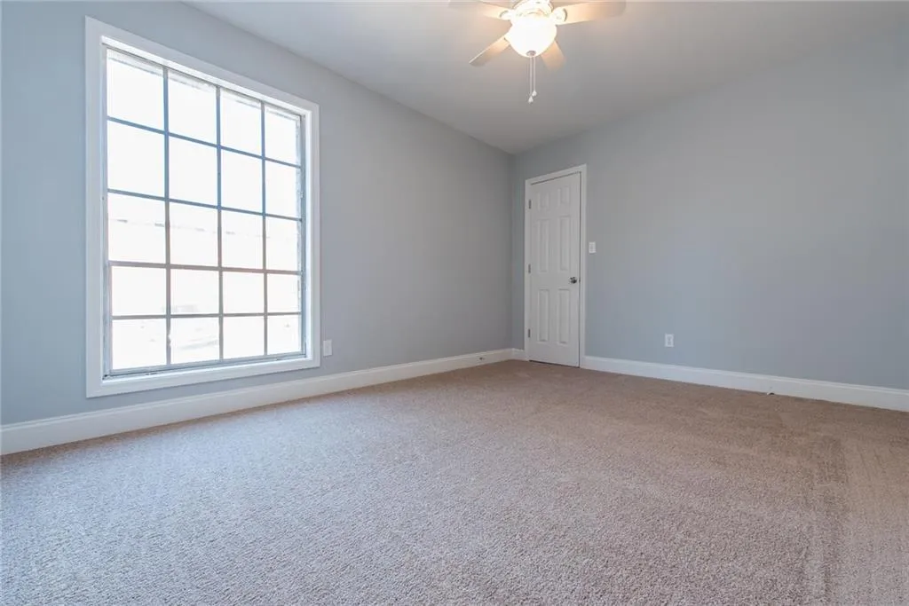 5573 Kingsport Drive, Atlanta, Georgia 30342, 2 Bedrooms Bedrooms, ,1 BathroomBathrooms,Residential,Sold,5573 Kingsport Drive,5954815