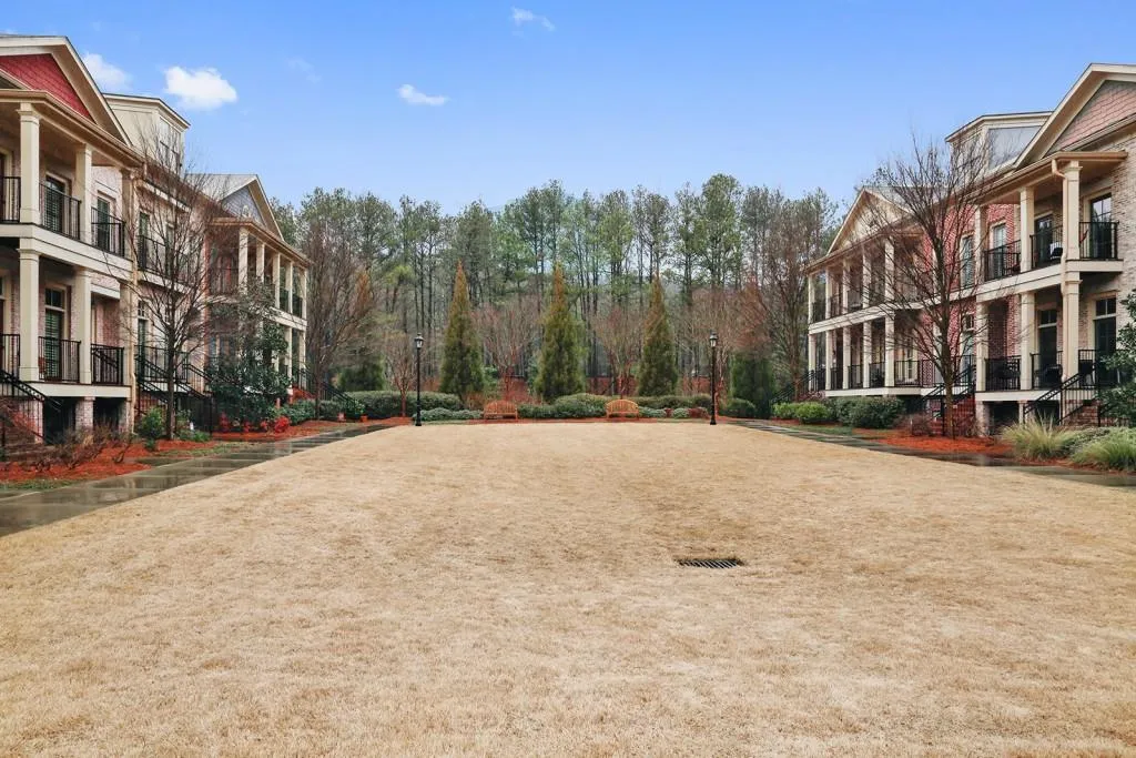 704 Creekgarden Court, Atlanta, Georgia 30339, 3 Bedrooms Bedrooms, ,3 BathroomsBathrooms,Residential,Sold,704 Creekgarden Court,5655935