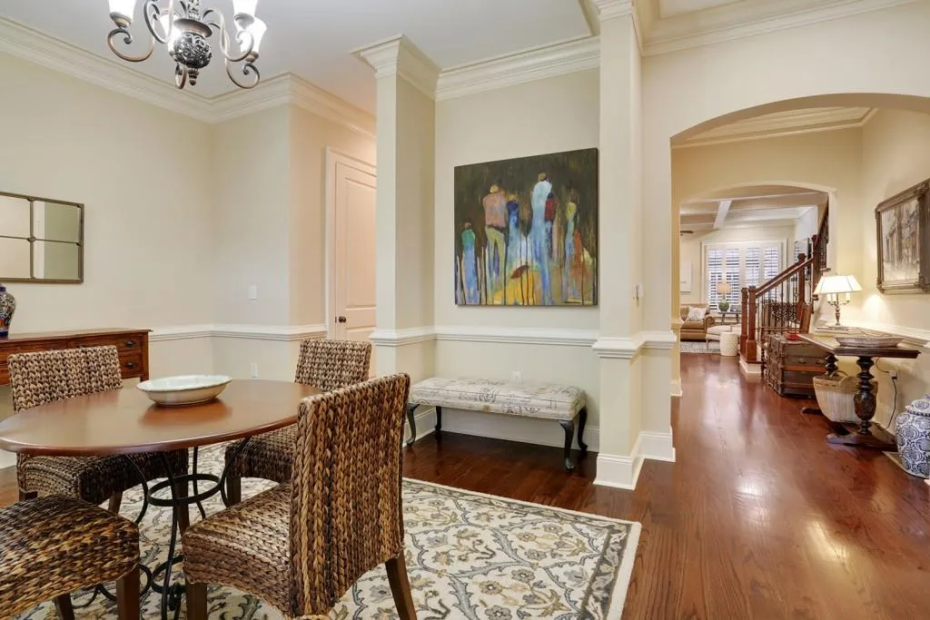 704 Creekgarden Court, Atlanta, Georgia 30339, 3 Bedrooms Bedrooms, ,3 BathroomsBathrooms,Residential,Sold,704 Creekgarden Court,5655935