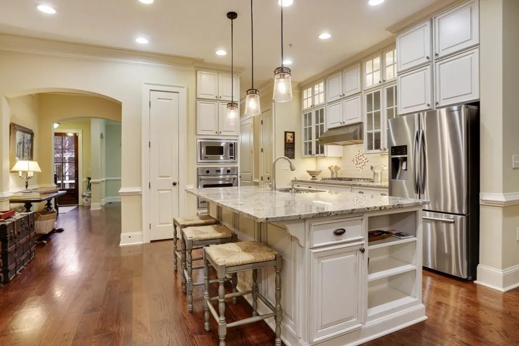 704 Creekgarden Court, Atlanta, Georgia 30339, 3 Bedrooms Bedrooms, ,3 BathroomsBathrooms,Residential,Sold,704 Creekgarden Court,5655935