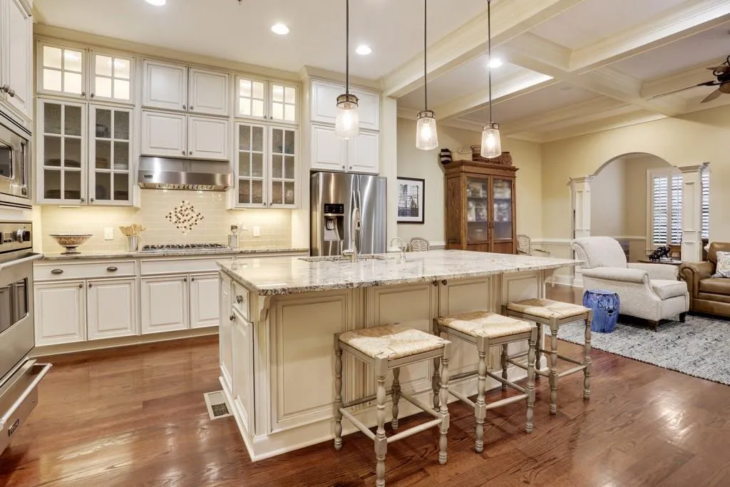 704 Creekgarden Court, Atlanta, Georgia 30339, 3 Bedrooms Bedrooms, ,3 BathroomsBathrooms,Residential,Sold,704 Creekgarden Court,5655935