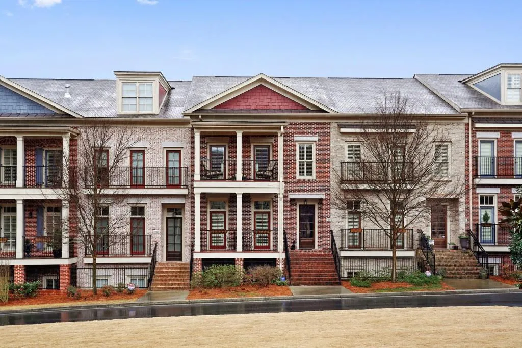 704 Creekgarden Court, Atlanta, Georgia 30339, 3 Bedrooms Bedrooms, ,3 BathroomsBathrooms,Residential,Sold,704 Creekgarden Court,5655935