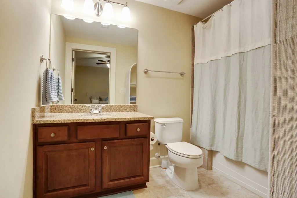 704 Creekgarden Court, Atlanta, Georgia 30339, 3 Bedrooms Bedrooms, ,3 BathroomsBathrooms,Residential,Sold,704 Creekgarden Court,5655935