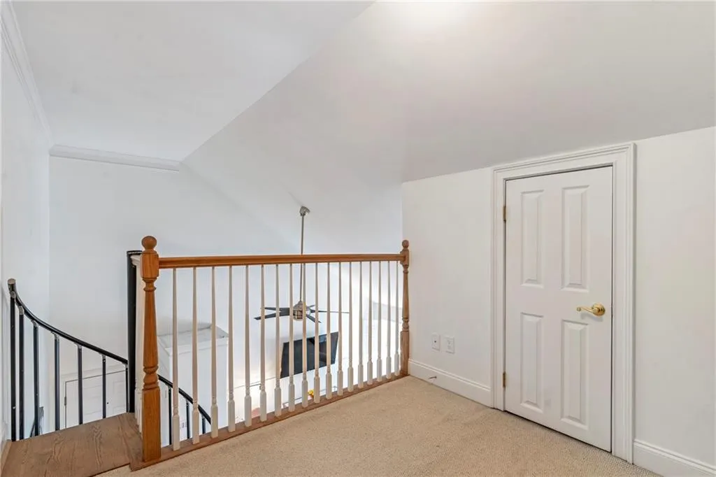 35 Sheridan Drive Ne Unit 12, Atlanta, Georgia 30305, 2 Bedrooms Bedrooms, ,1 BathroomBathrooms,Residential,For Sale,35 Sheridan Drive Ne Unit 12,7633797