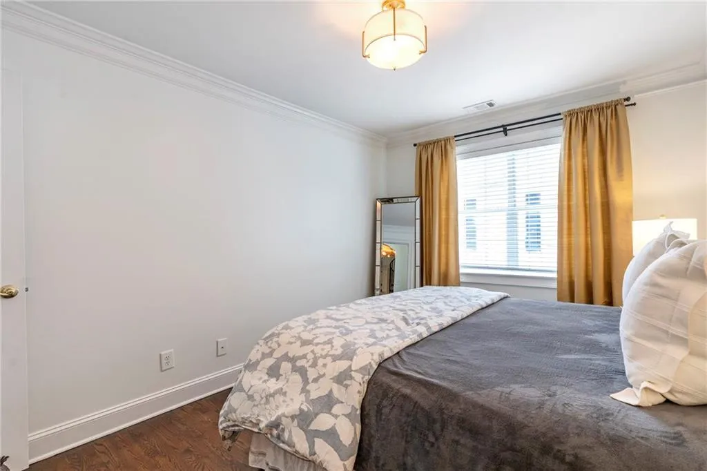 35 Sheridan Drive Ne Unit 12, Atlanta, Georgia 30305, 2 Bedrooms Bedrooms, ,1 BathroomBathrooms,Residential,For Sale,35 Sheridan Drive Ne Unit 12,7633797