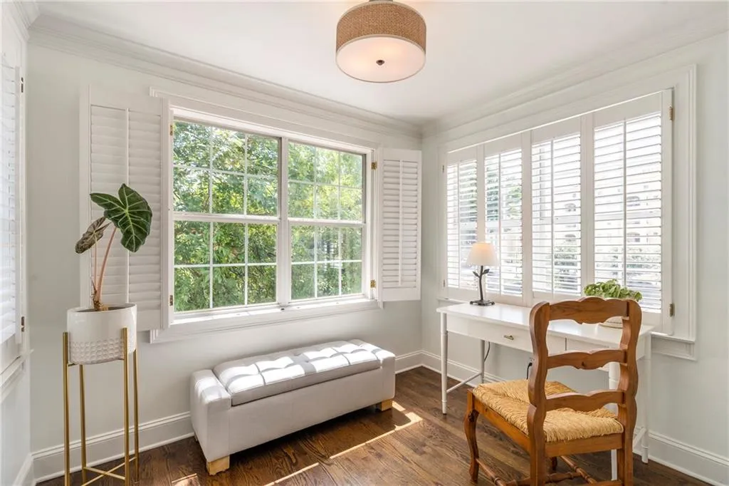 35 Sheridan Drive Ne Unit 12, Atlanta, Georgia 30305, 2 Bedrooms Bedrooms, ,1 BathroomBathrooms,Residential,For Sale,35 Sheridan Drive Ne Unit 12,7633797