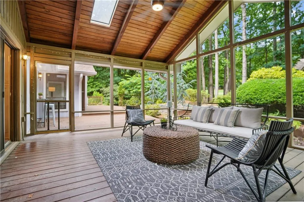 Screened-in porch