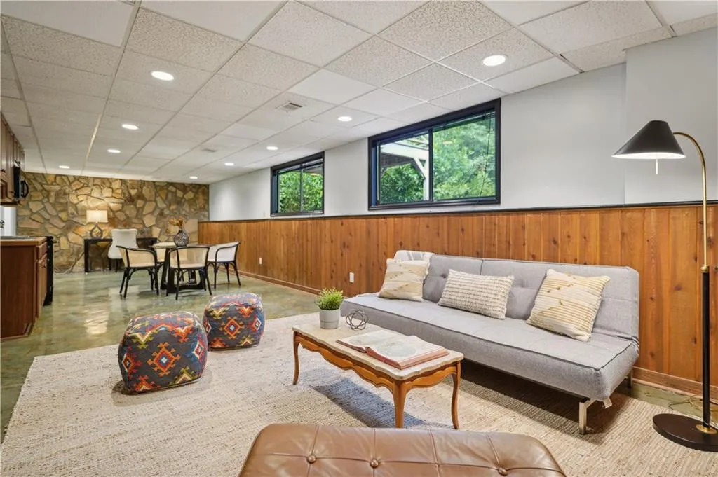 Full in-law suite looking into the backyard and facing the golf course