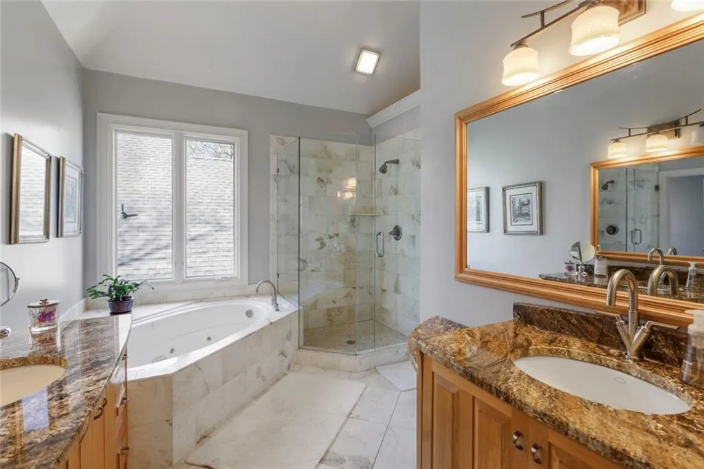 4565 Windsor Park Place, Atlanta, Georgia 30342, 3 Bedrooms Bedrooms, ,2 BathroomsBathrooms,Residential,Sold,4565 Windsor Park Place,7011098