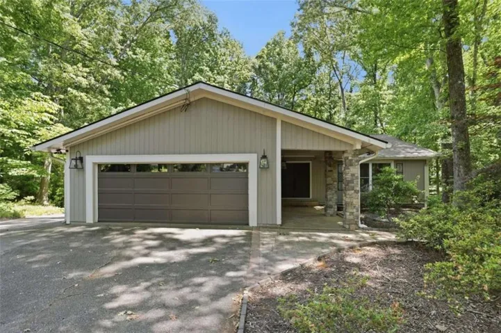 3662 Stonelake Court, Lilburn, Georgia 30047
