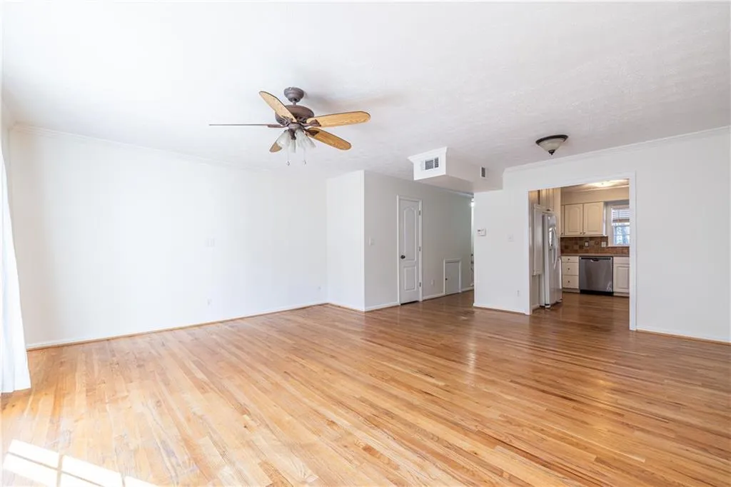 6700 Roswell Road Unit 17d, Roswell, Georgia 30328, 2 Bedrooms Bedrooms, ,1 BathroomBathrooms,Residential,Sold,6700 Roswell Road Unit 17d,7510806