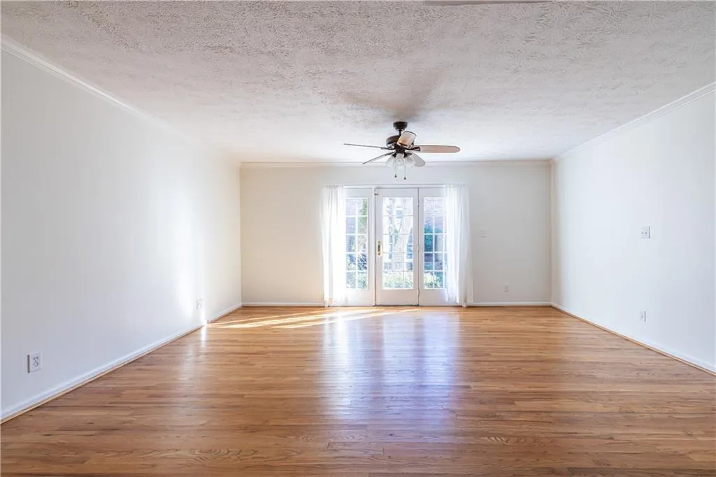 6700 Roswell Road Unit 17d, Roswell, Georgia 30328, 2 Bedrooms Bedrooms, ,1 BathroomBathrooms,Residential,Sold,6700 Roswell Road Unit 17d,7510806