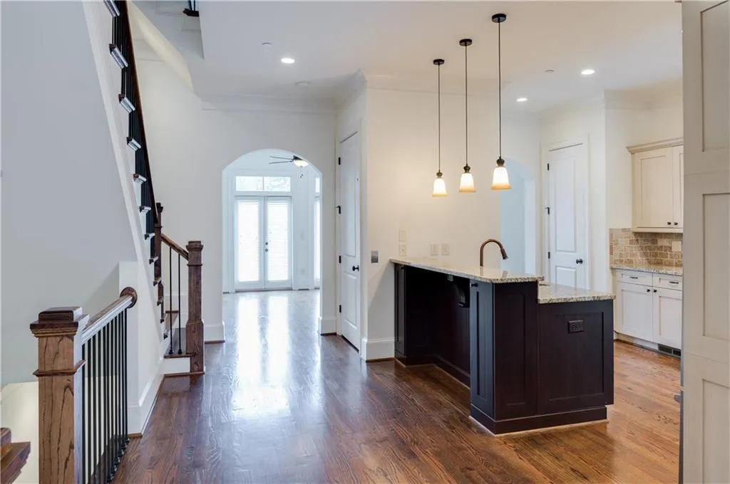 58 Sheridan Drive Ne Unit 25, Atlanta, Georgia 30305, 3 Bedrooms Bedrooms, ,3 BathroomsBathrooms,Residential,Sold,58 Sheridan Drive Ne Unit 25,5705844