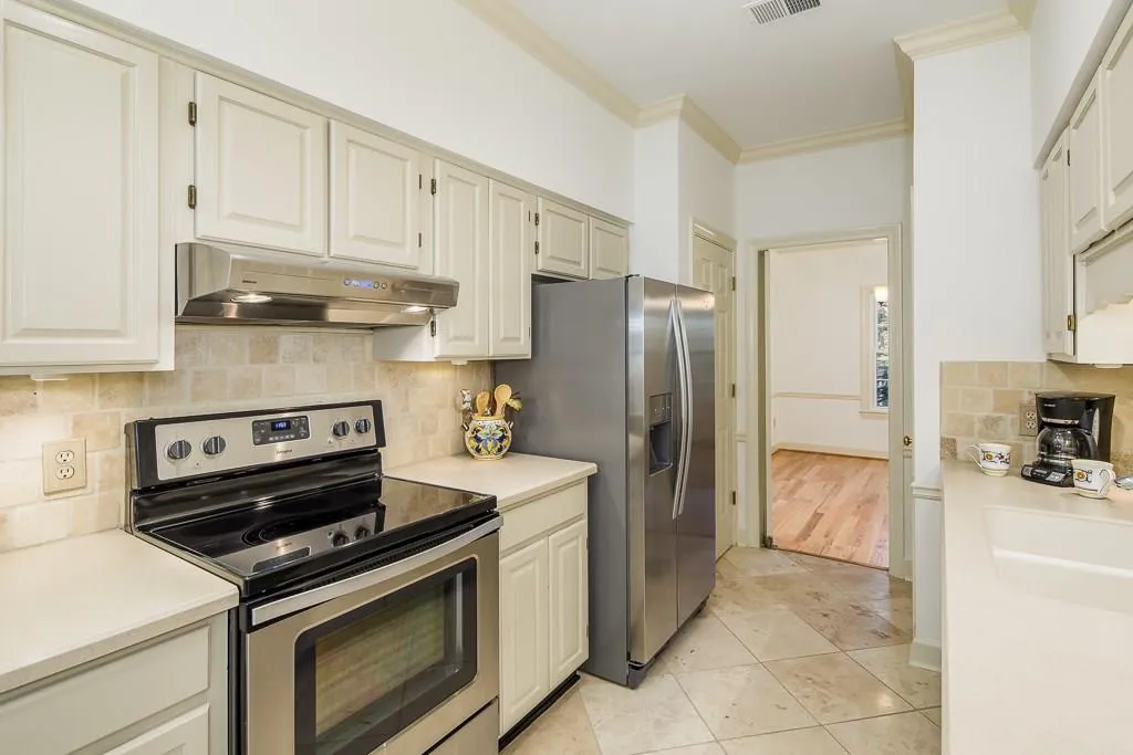 1160 Windsor Parkway Unit 3, Atlanta, Georgia 30319, 3 Bedrooms Bedrooms, ,2 BathroomsBathrooms,Residential,Sold,1160 Windsor Parkway Unit 3,6106493