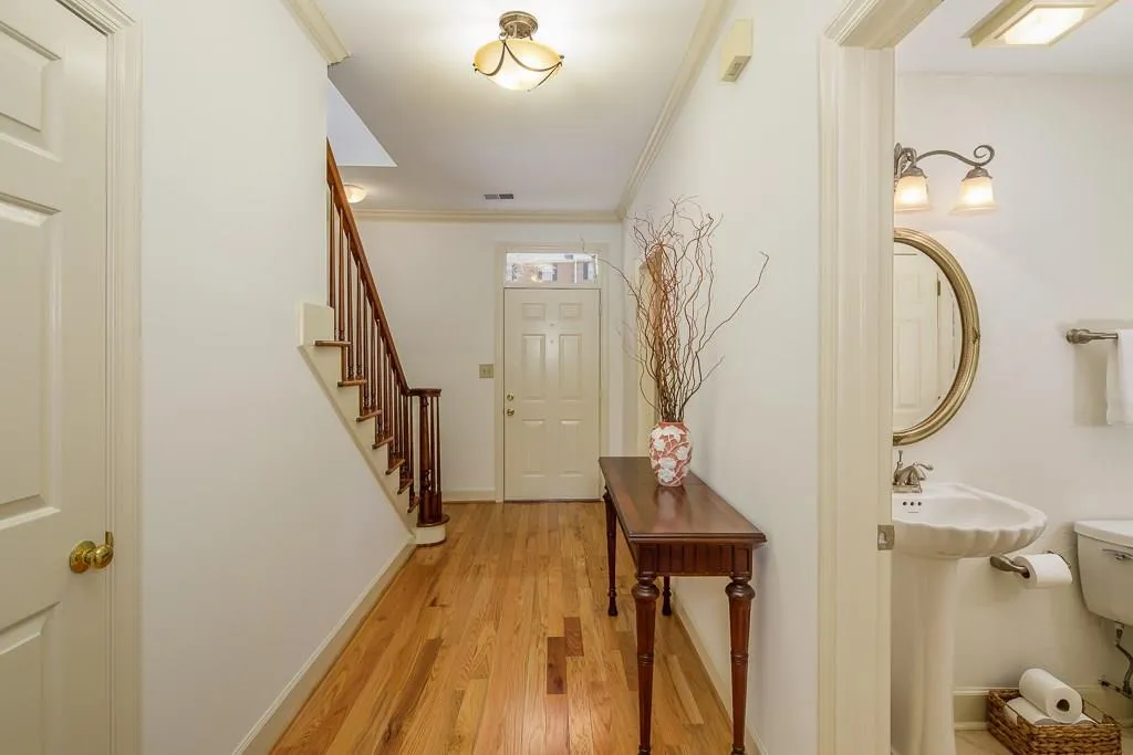 1160 Windsor Parkway Unit 3, Atlanta, Georgia 30319, 3 Bedrooms Bedrooms, ,2 BathroomsBathrooms,Residential,Sold,1160 Windsor Parkway Unit 3,6106493