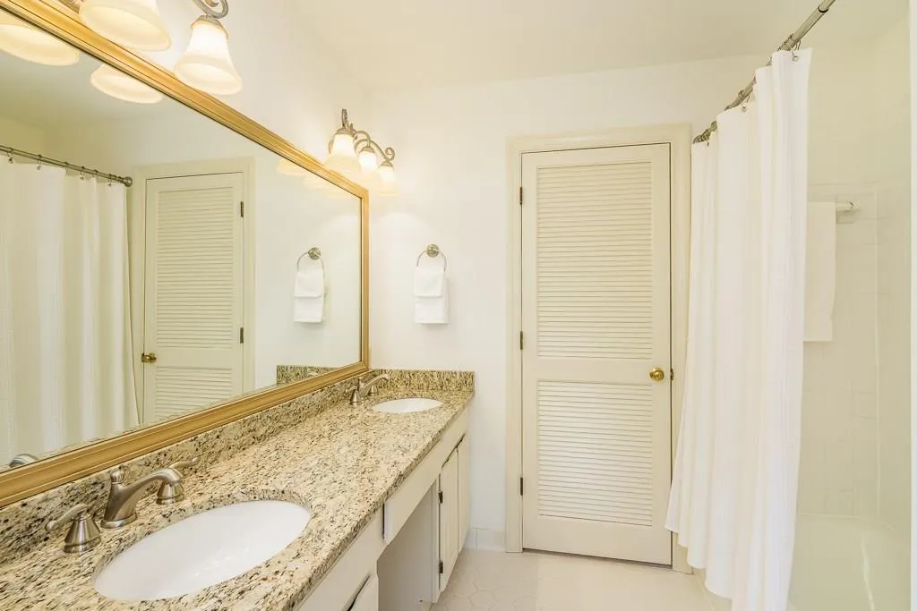 1160 Windsor Parkway Unit 3, Atlanta, Georgia 30319, 3 Bedrooms Bedrooms, ,2 BathroomsBathrooms,Residential,Sold,1160 Windsor Parkway Unit 3,6106493